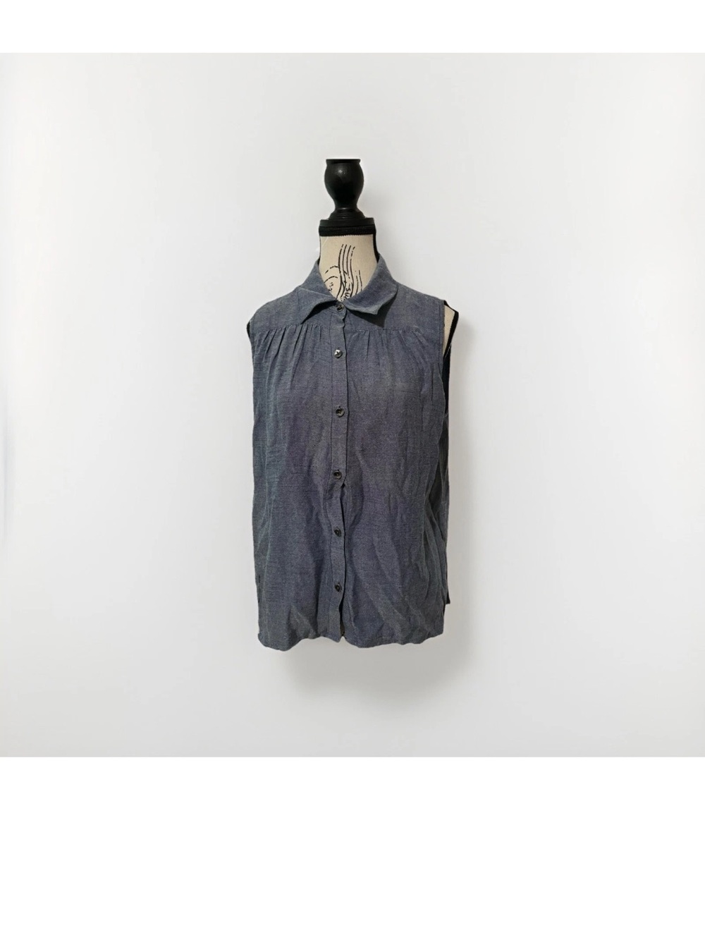 Cabi Chambray Sleeveless Blouse Blue Style 387 Cutout Back High Low Shirt S